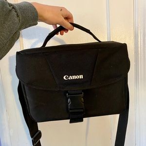 Canon EOS Shoulder Bag (Black)